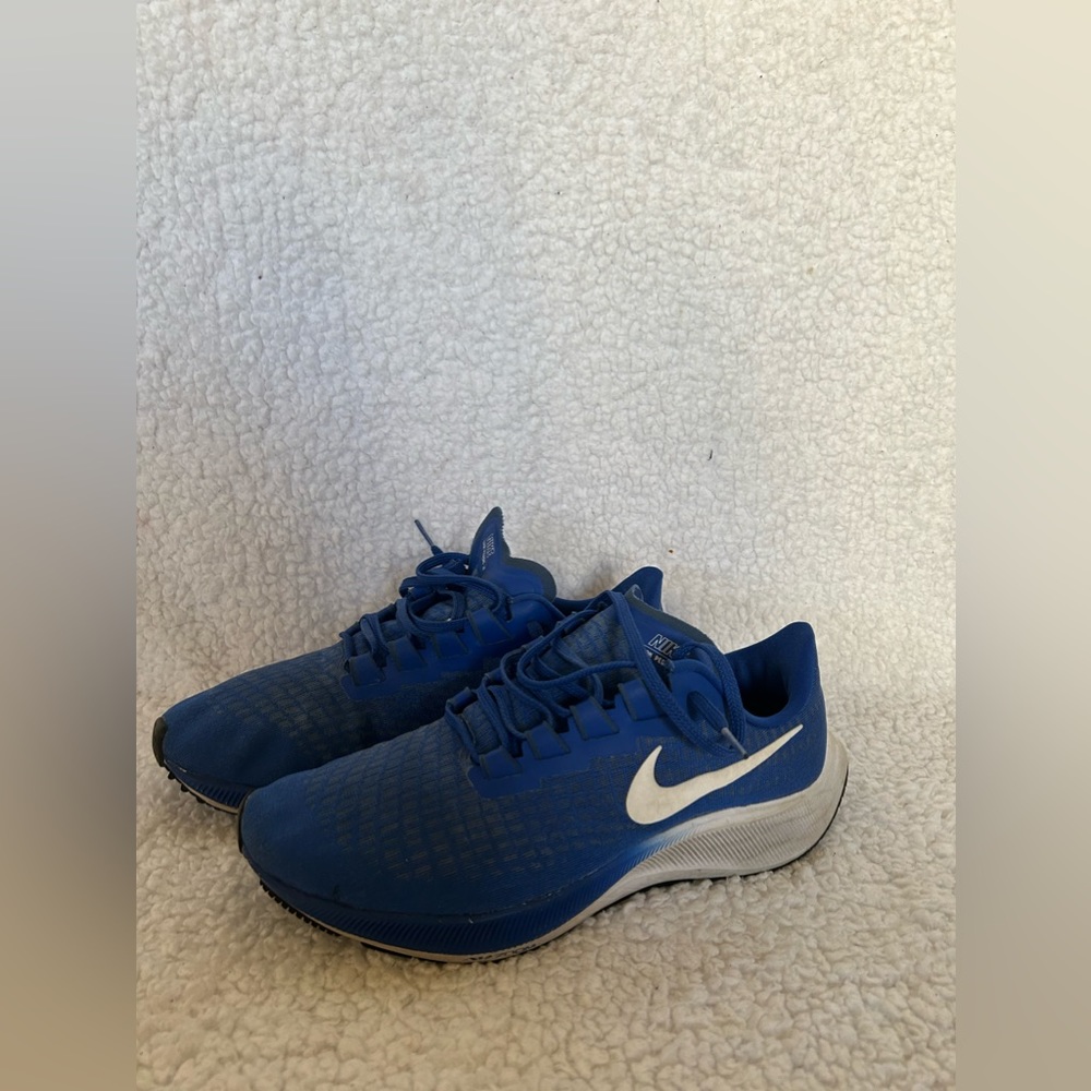 Nike zoom tennis shoes-blue